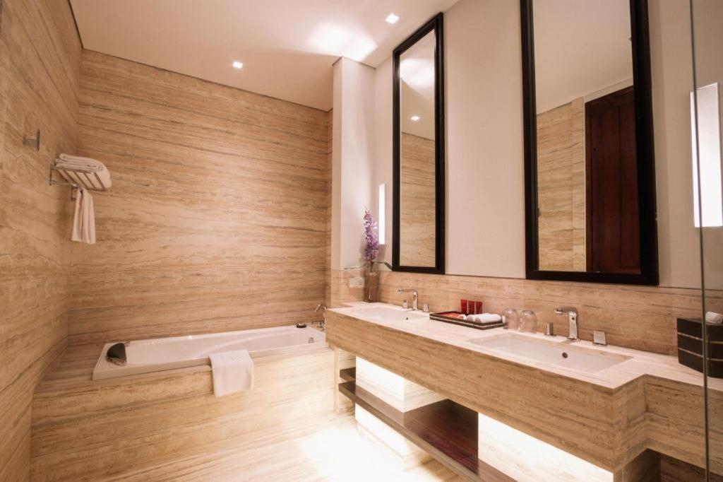 Bumi Segah Hotel Tanjung Redep Zewnętrze zdjęcie